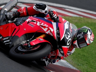 8h Suzuka kvalifikace - nejrychlejší Jonathan Rea