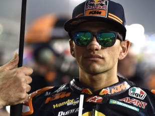 Jorge Martin na čele soutěže Triumph Triple Trophy 