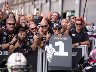 Hlavní obrázek k článku: MotoGP-Qualifying: Převaha Aprilie
