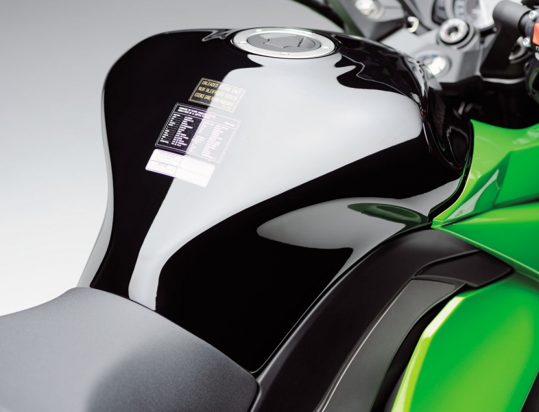 Kawasaki Z1000 SX: SeXy lidovka  - 12 - ZSX
