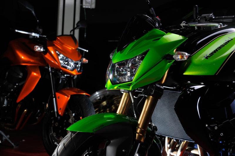 Kawasaki Z750R 2011 - 3 - k750R