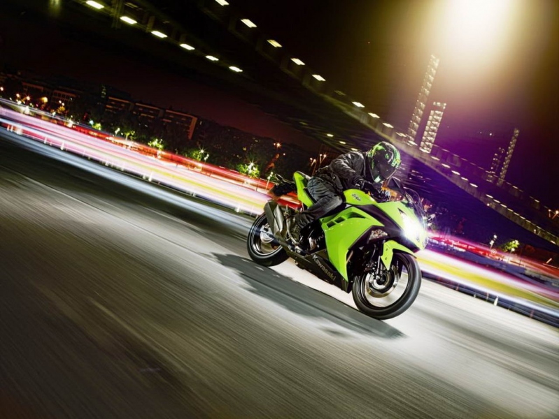 Top5 motocyklů pro začátečníky - 14 - kawasaki ninja 300 (17)