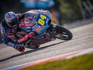 Horko svědčí Čechům: 2. Kornfeil, 12. Salač!