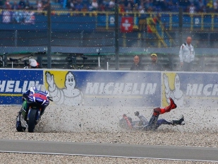 Assen FP3: Lorenzo crash, Dovizioso nejrychlejším