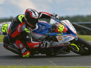 IRRC - Hořice: Pole Position dnes získali Marek Červený a Kamil Holán