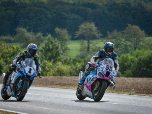 Titul IRRC - Superbike pro Datzera