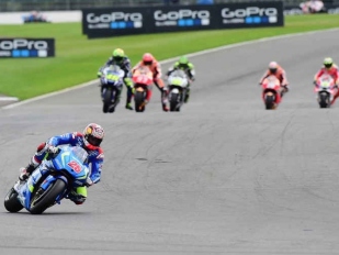 Vítězem MotoGP v Silverstone Vinales na Suzuki!