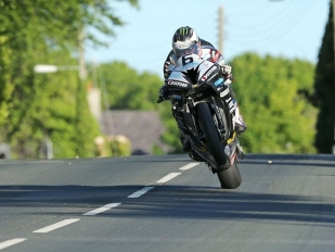 IOMTT 2016: Ve čtvrtek byl nejrychlejším Michael Dunlop