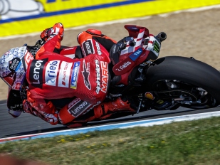 Hlavní obrázek k článku: Vítězem Marc Marquez před Ogurou a Bagnaiou
