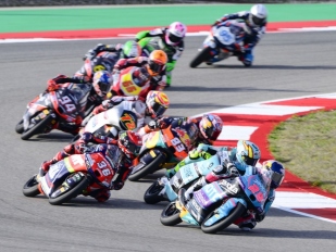 Hlavní obrázek k článku: Vítězem Moto3 se stal Maximo Quiles 