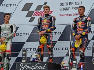 Binder vyhrál v Silverstone, Kornfeil získal nakonec bod