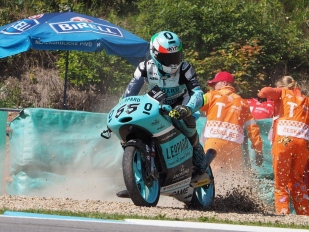 Qualifying Moto3: Potrestání Phillippa Öttla a Co.