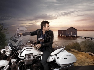 Ewan McGregor novou tváří Moto Guzzi California 1400 