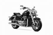 Triumph Eicma my14_thunderbird-commander_phantom-black-storm-grey_f3q-