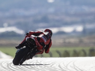 V Superbike nejrychlejším Bulega 