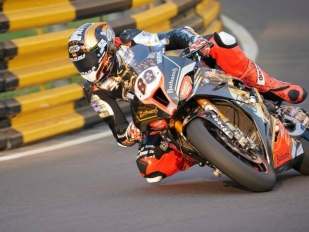 Provizorní Pole Position pro Hickmana, 13. Červený