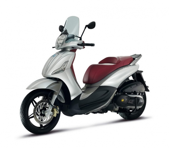 Piaggio Beverly SportTouring 350: elegantní sportovec - 0 - piaggio