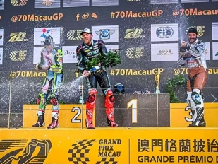GP Macao: 4. trumf Petera Hickmana, Holán crash