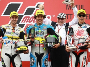 Dramatický závod Moto2 v Assenu vyhrál Morbidelli