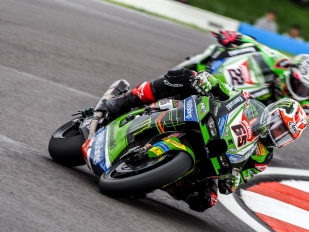 V Superbike po FP3 první Rea, 24. König + crash