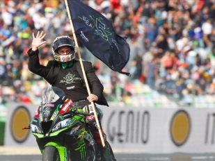 Bautista crash - Rea šampionem 