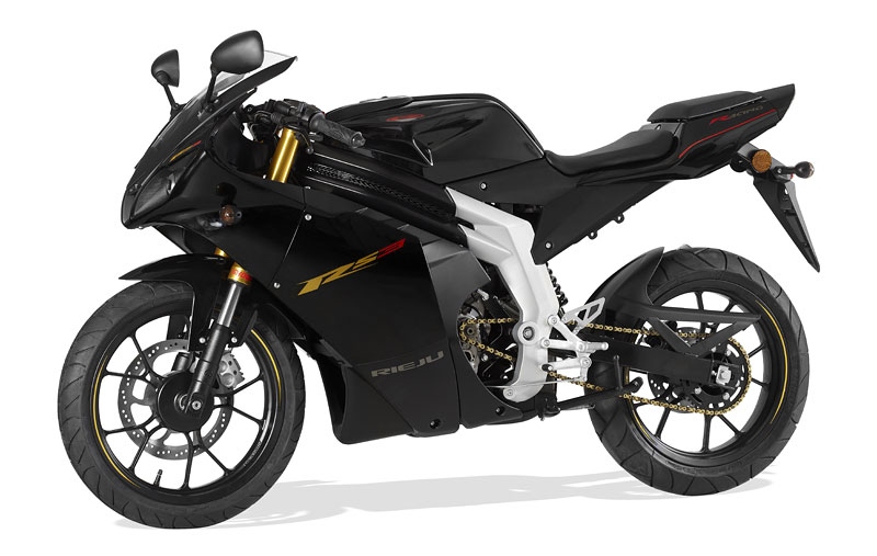 Rieju RS3 50: španělská okázalost  - 2 - rieju_rs_50_2011_04