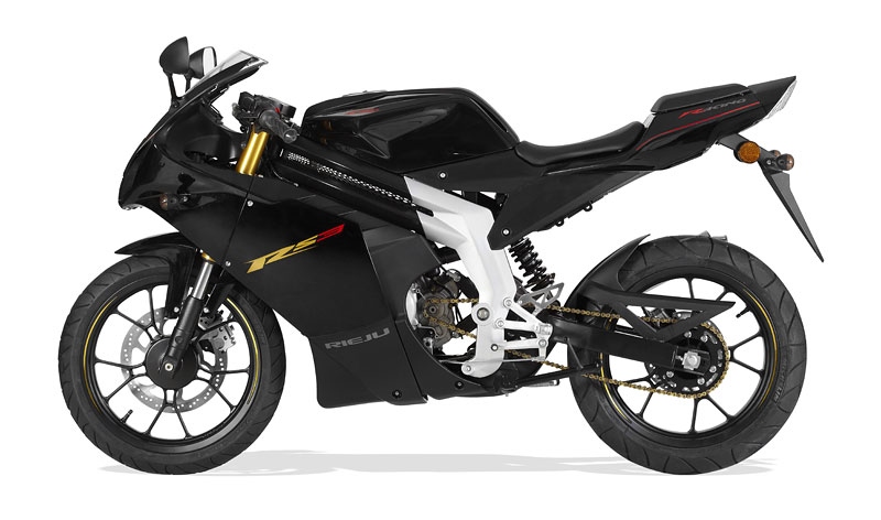 Rieju RS3 50: španělská okázalost  - 3 - rieju_rs_50_2011_05