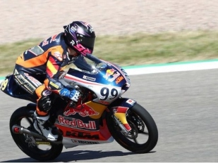 Red Bull Rookies na Sachsenringu