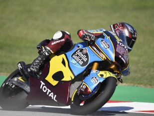 V prostřední kubatuře zatím Sam Lowes