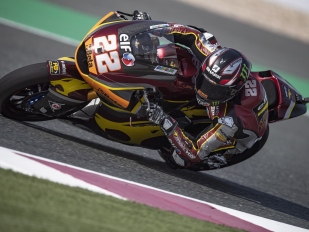 Na čele Moto2 je po pátku Sam Lowes
