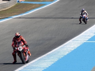 Hlavní obrázek k článku: Bulega vyhrál Sprint-Superpole Race