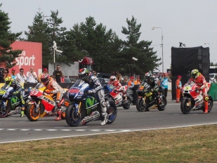 Startovní rošt MotoGP 2017 je už skoro plný