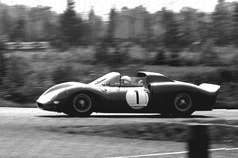 Zemřel John Surtees, mistr světa na motocyklu i ve formuli - 7 - surtees11