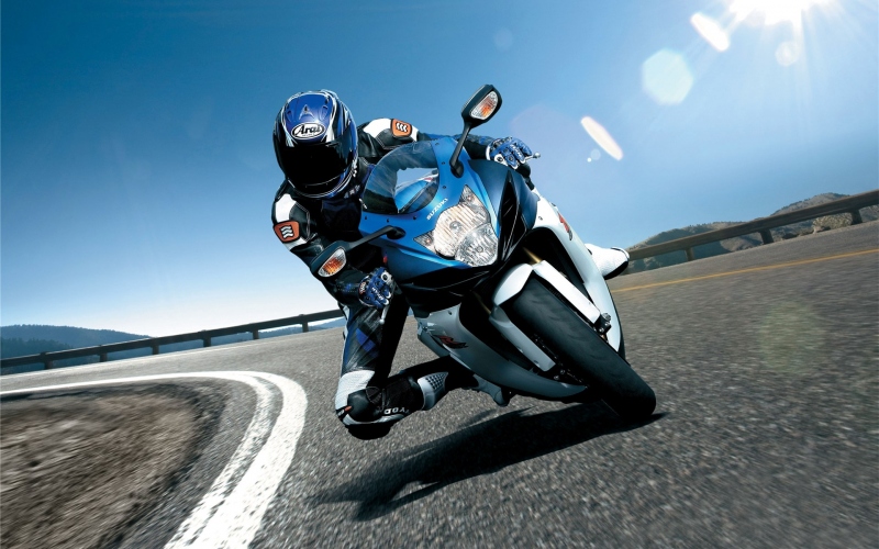 Test Suzuki GSX-R 750: prostě výjimečná   - 16 - gsxr750