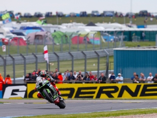 Tom Sykes zůstává v Doningtonu neporažen, 18. Ježek