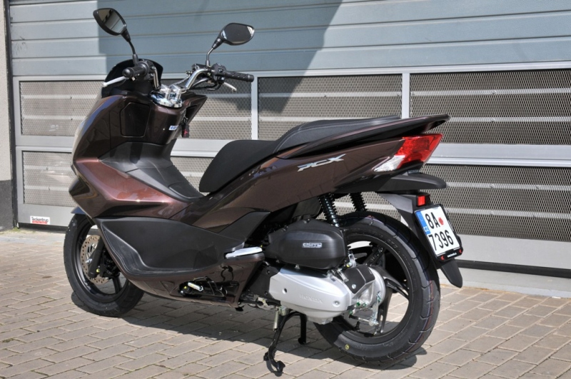 Test Honda PCX 125: společník do města - 2 - 1 test Honda PCX 12503