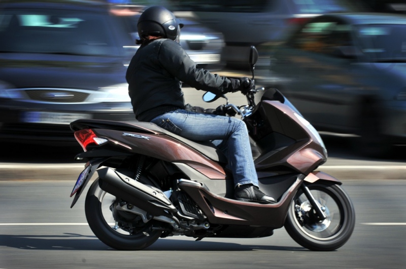 Test Honda PCX 125: společník do města - 32 - 3 test Honda PCX 12534