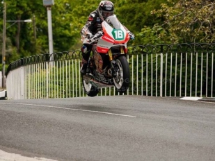 Česká stopa na Tourist Trophy - historicky