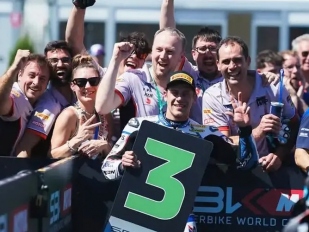 První podium pro WRP Ducati