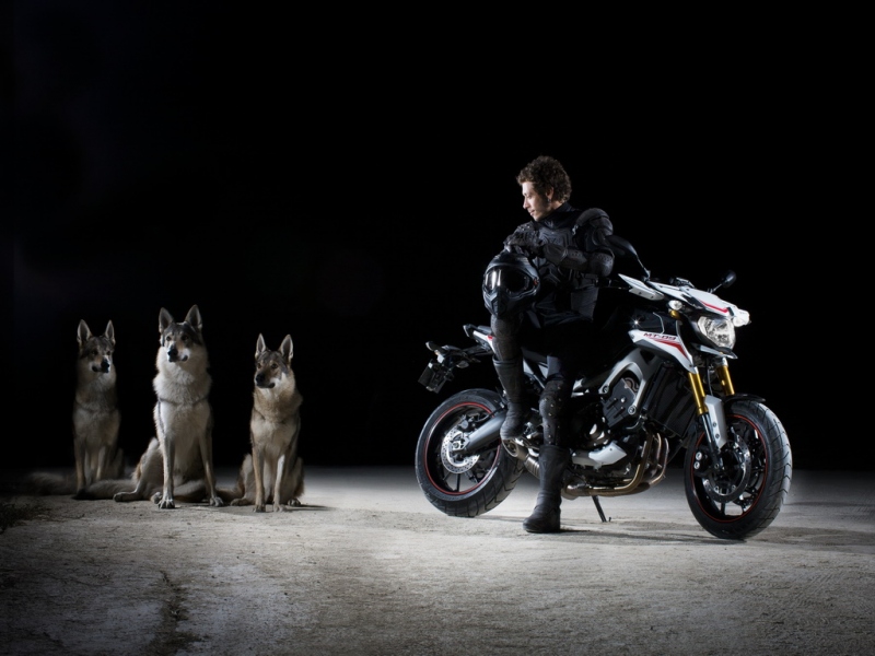 EICMA 2013: Yamaha MT-07 a MT-09 - 1 - Yamaha EICMA yamaha_363583_2014_yam_mt09sr_eu_dnmn_sta_002_resize