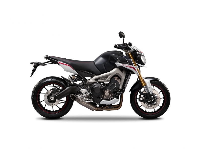 EICMA 2013: Yamaha MT-07 a MT-09 - 4 - Yamaha EICMA yamaha_363752_2014_yam_mt09sr_eu_dnmn_stu_007_resize