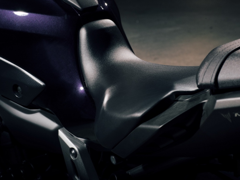 EICMA 2013: Yamaha MT-07 a MT-09 - 11 - Yamaha EICMA yamaha_364908_2014_yam_mt07_eu_vdvm1_det_006_resize