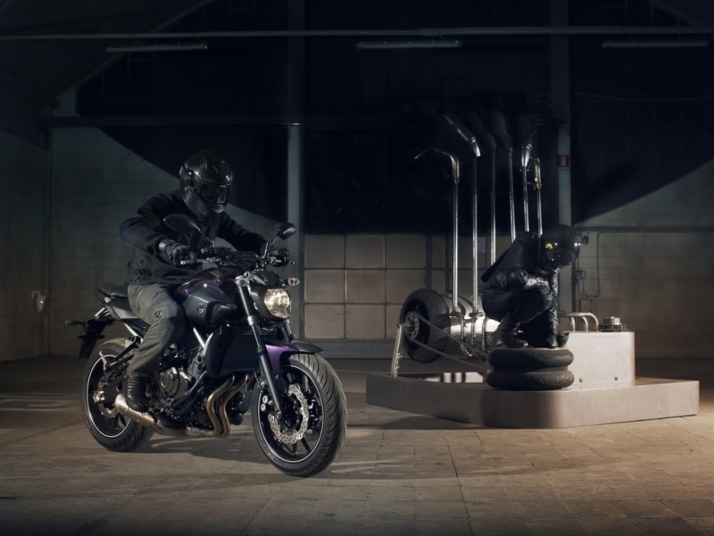 EICMA 2013: Yamaha MT-07 a MT-09 - 18 - Yamaha EICMA yamaha_365013_2014_yam_mt07_eu_vdvm1_sta_005_resize