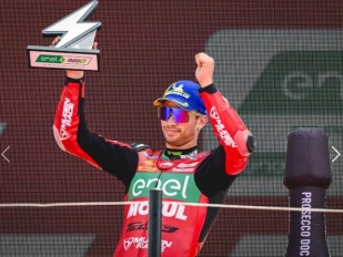 MotoE vyhráli v Assenu Garco a Zaccone, lídrem je Cassadei