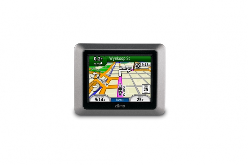 Navigace Garmin zumo 220 padne na libovolný motocykl - 2 - zumo 220 Center Facing1